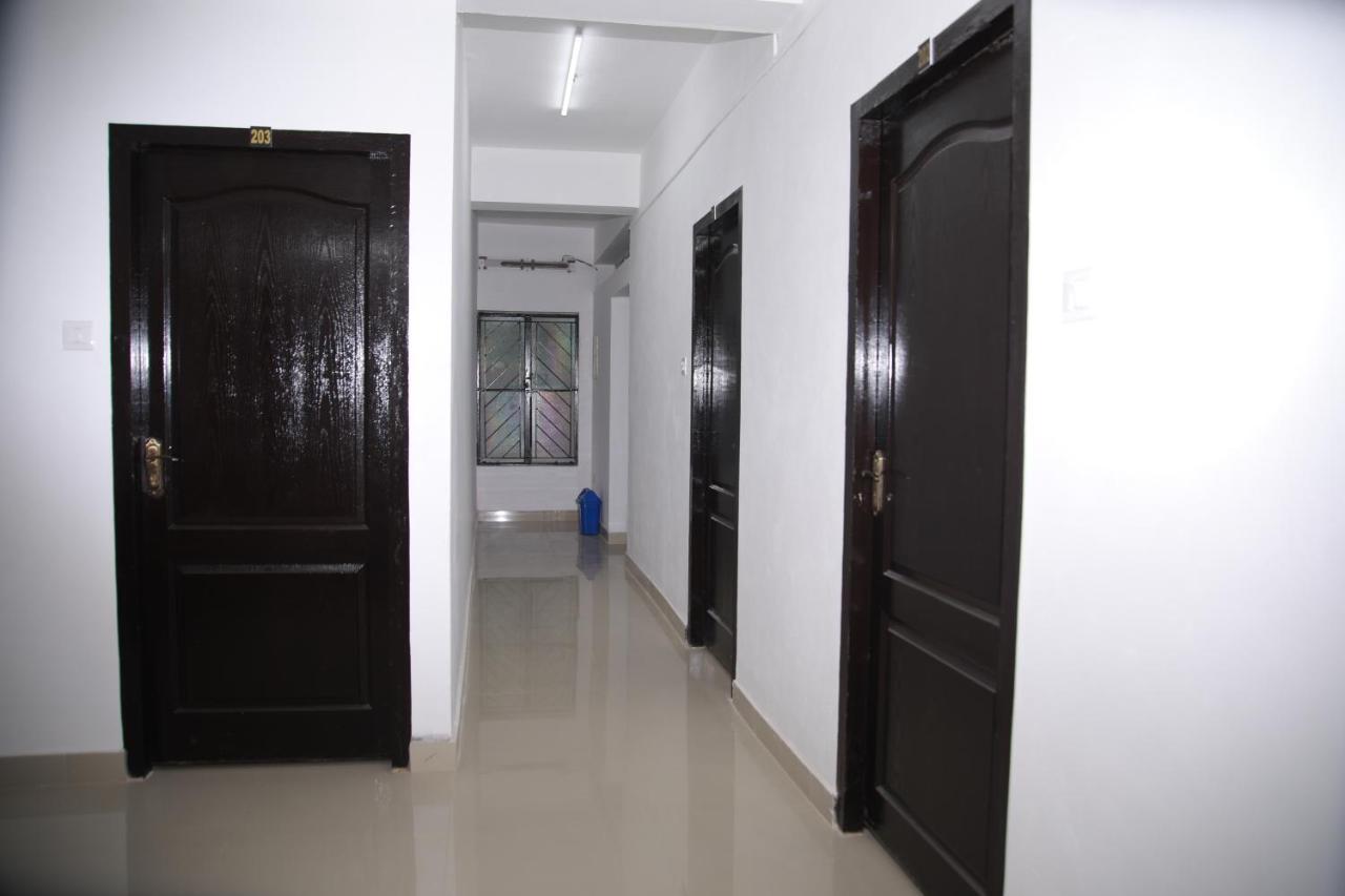 מלון טריואנדרום Meghna Residency מראה חיצוני תמונה