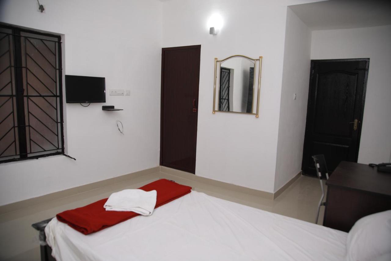 מלון טריואנדרום Meghna Residency מראה חיצוני תמונה
