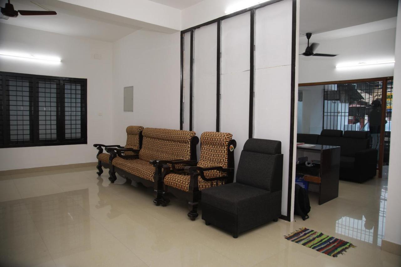 מלון טריואנדרום Meghna Residency מראה חיצוני תמונה