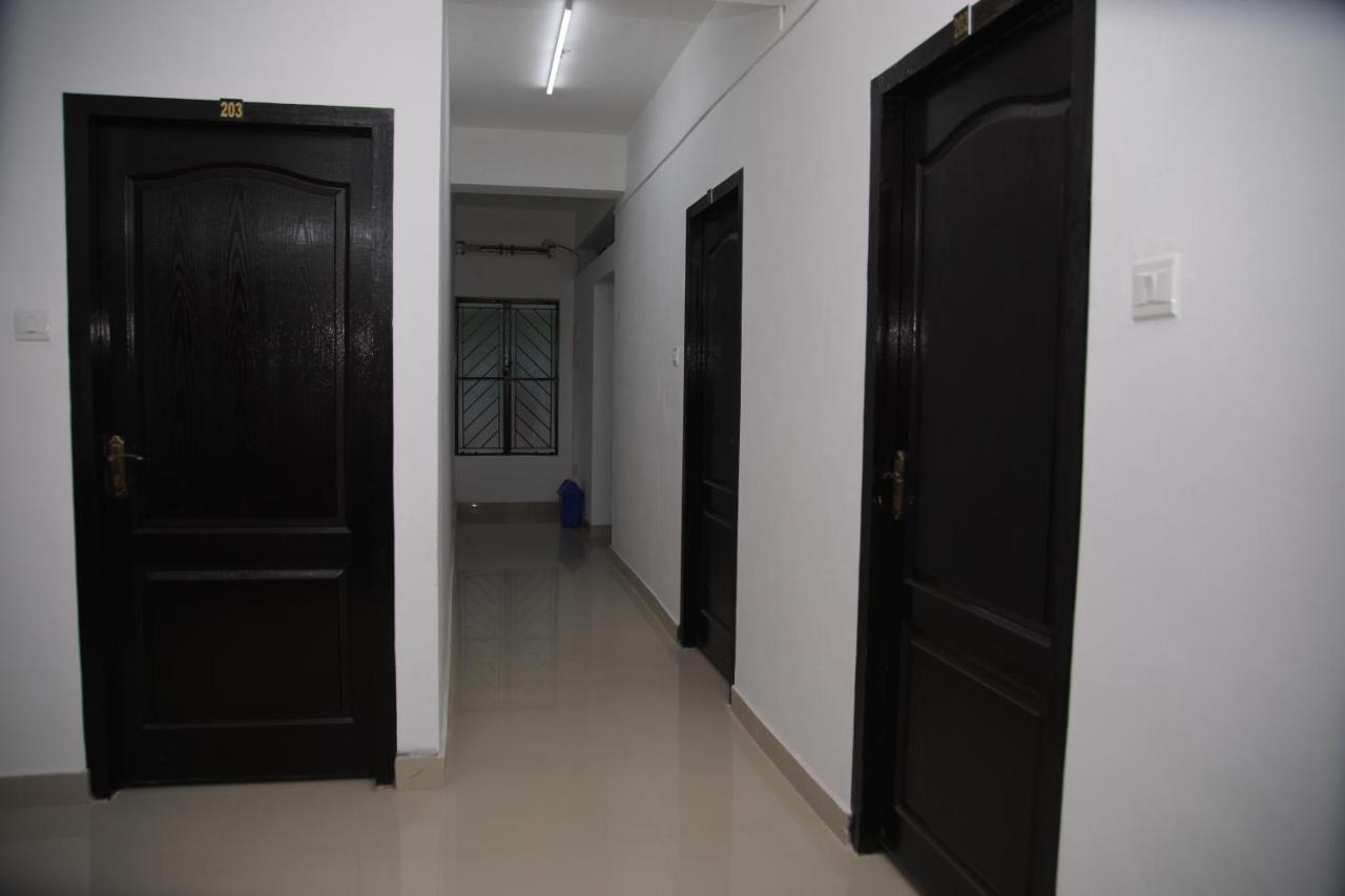 מלון טריואנדרום Meghna Residency מראה חיצוני תמונה