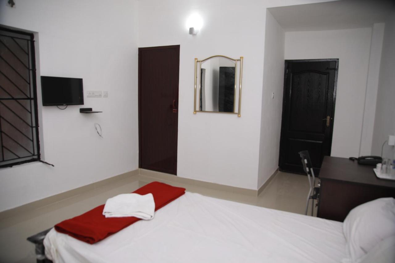 מלון טריואנדרום Meghna Residency מראה חיצוני תמונה