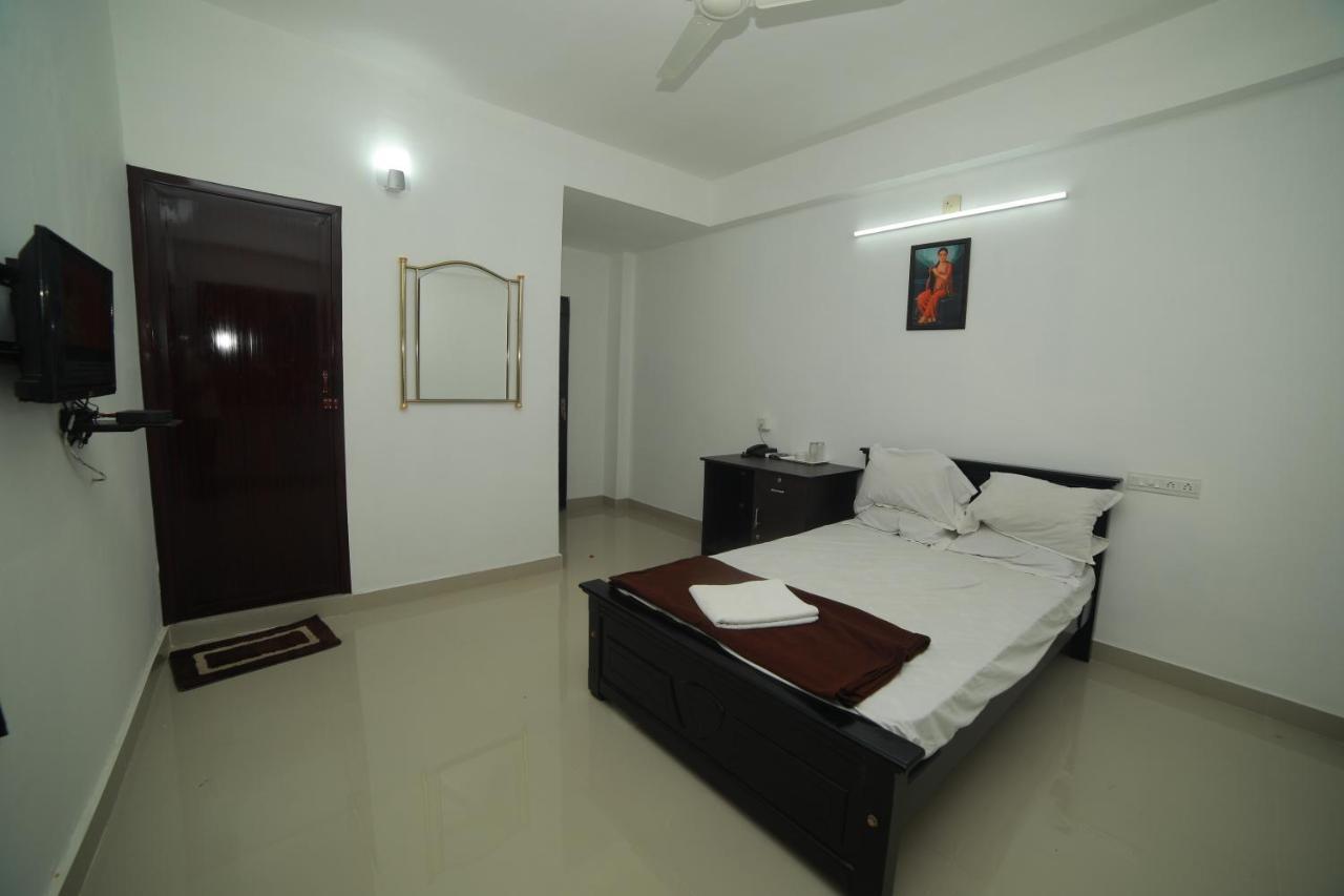 מלון טריואנדרום Meghna Residency מראה חיצוני תמונה