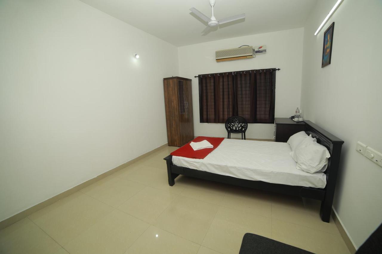 מלון טריואנדרום Meghna Residency מראה חיצוני תמונה
