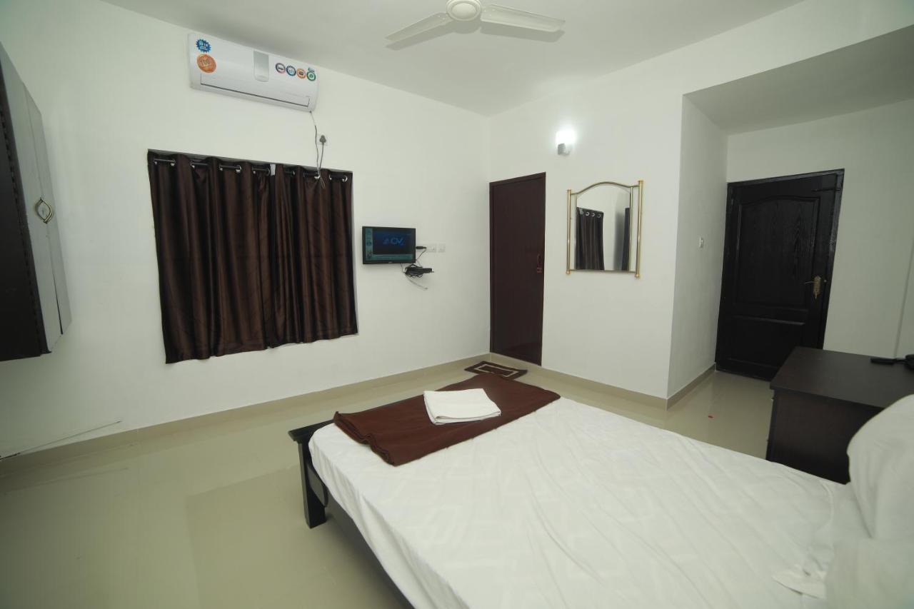 מלון טריואנדרום Meghna Residency מראה חיצוני תמונה