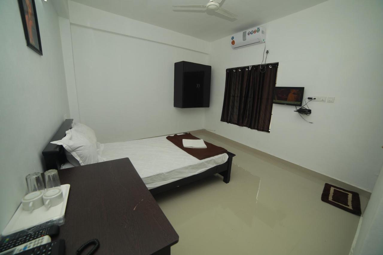מלון טריואנדרום Meghna Residency מראה חיצוני תמונה
