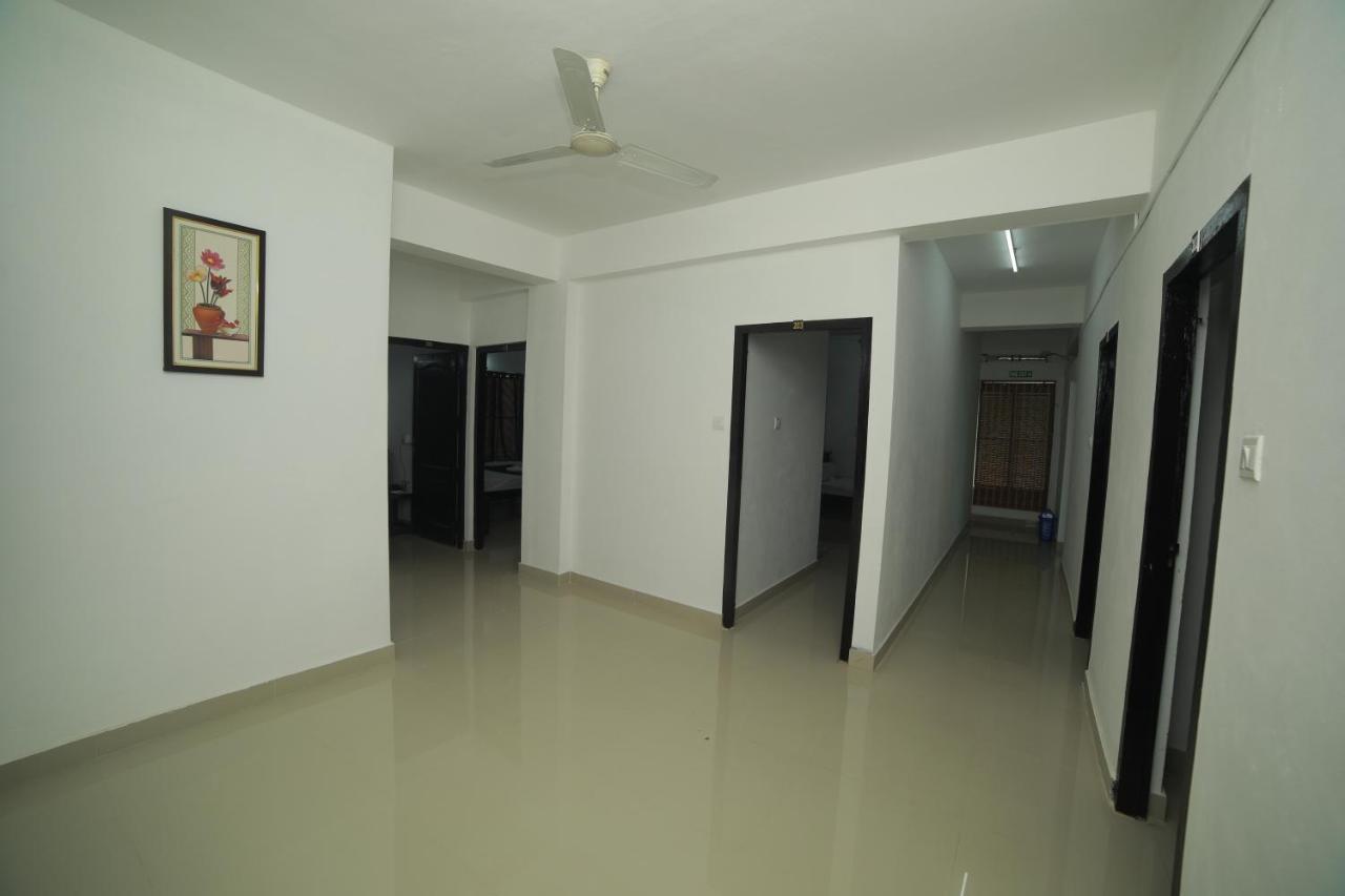 מלון טריואנדרום Meghna Residency מראה חיצוני תמונה