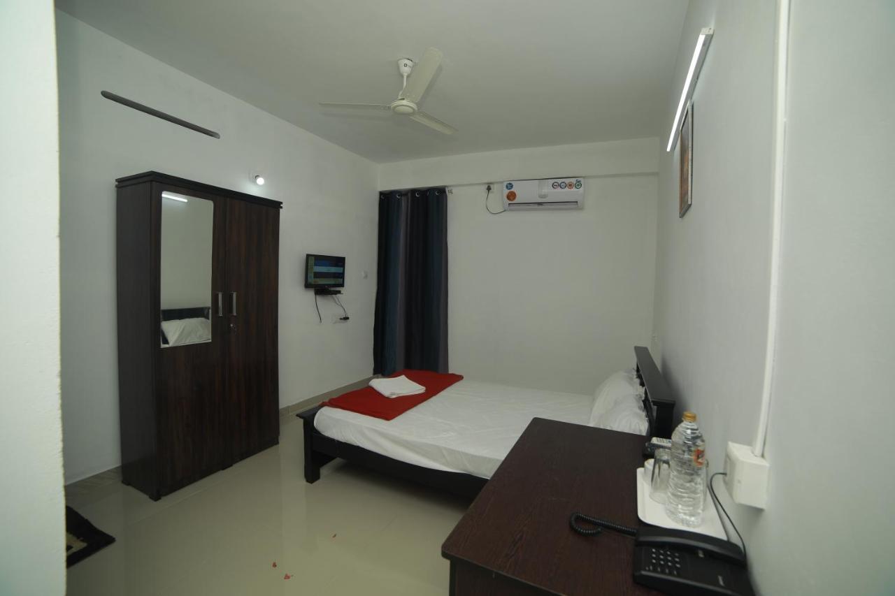 מלון טריואנדרום Meghna Residency מראה חיצוני תמונה