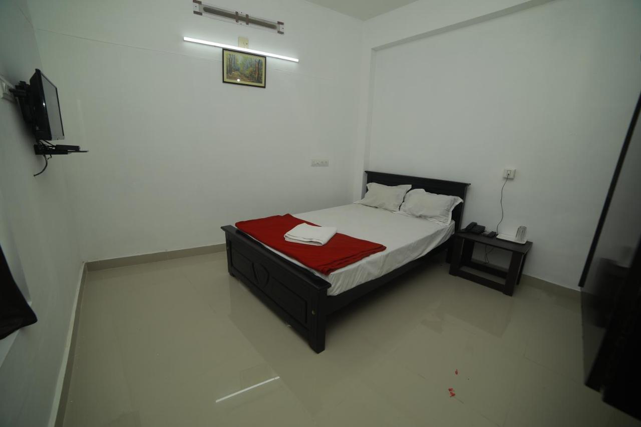 מלון טריואנדרום Meghna Residency מראה חיצוני תמונה