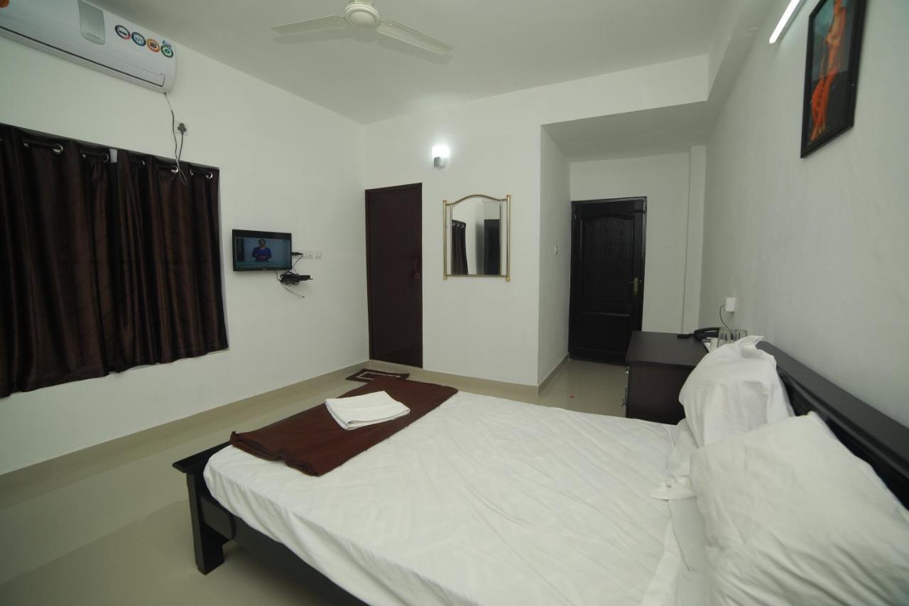 מלון טריואנדרום Meghna Residency מראה חיצוני תמונה